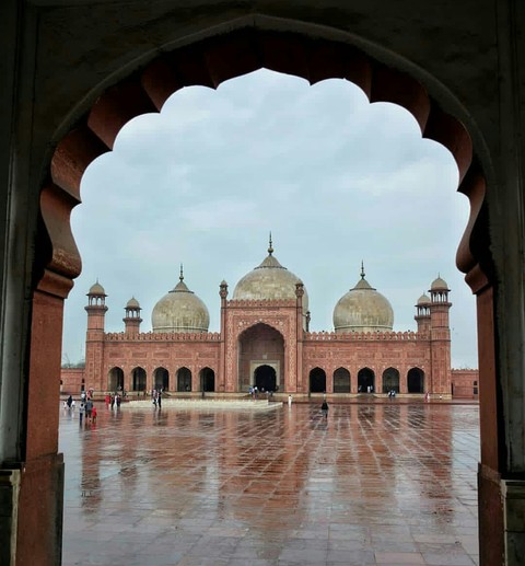 badshahi mosque