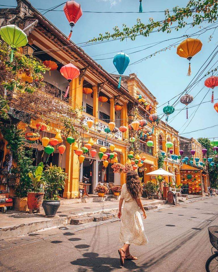 Media beauty enters people's hearts, Hoi An, Vietnam