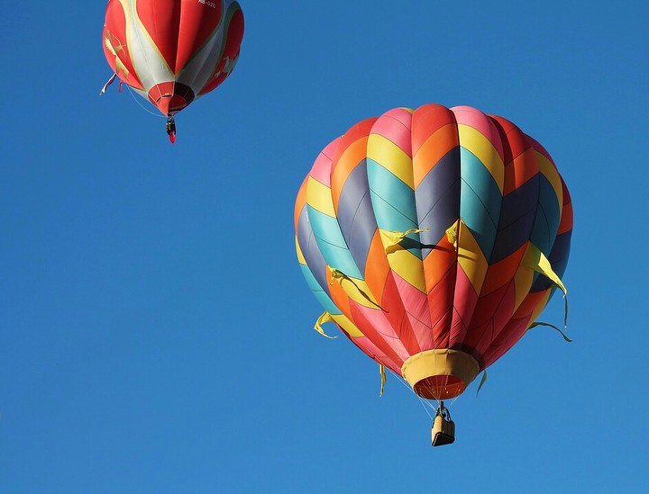 balloon.sky.blue