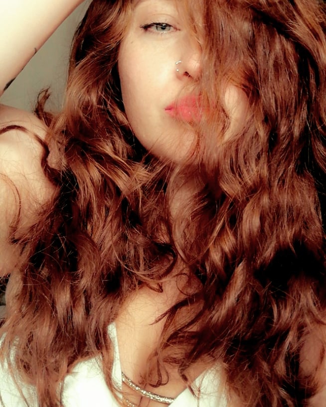 woman red hair
