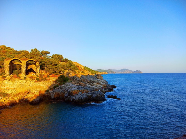 #sea #castle #sunset