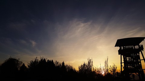 Ausichtsturm bei Sonnenuntergang