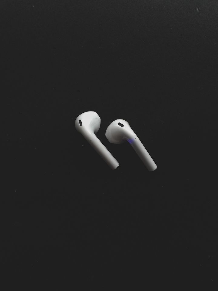 AIRPODS