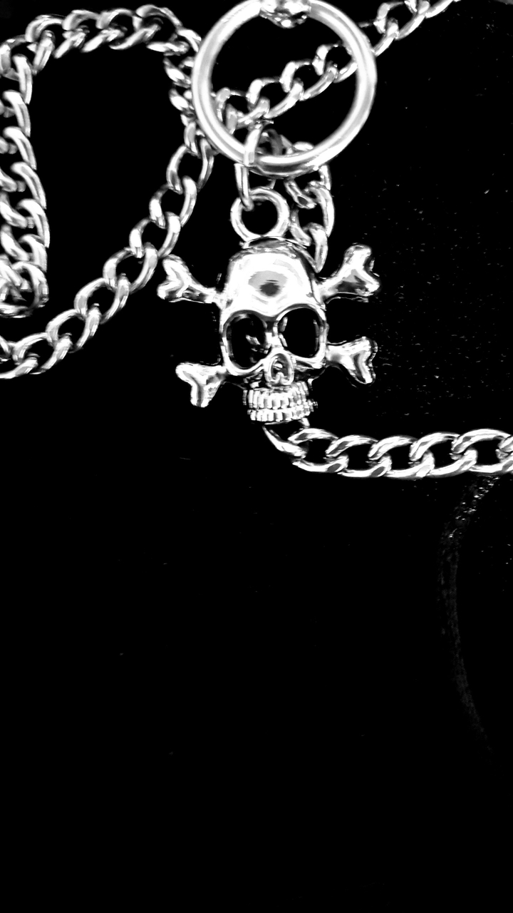 chains and skull