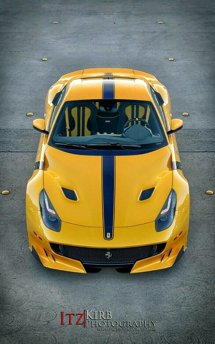 Ferrari F12