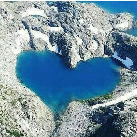 heart in water