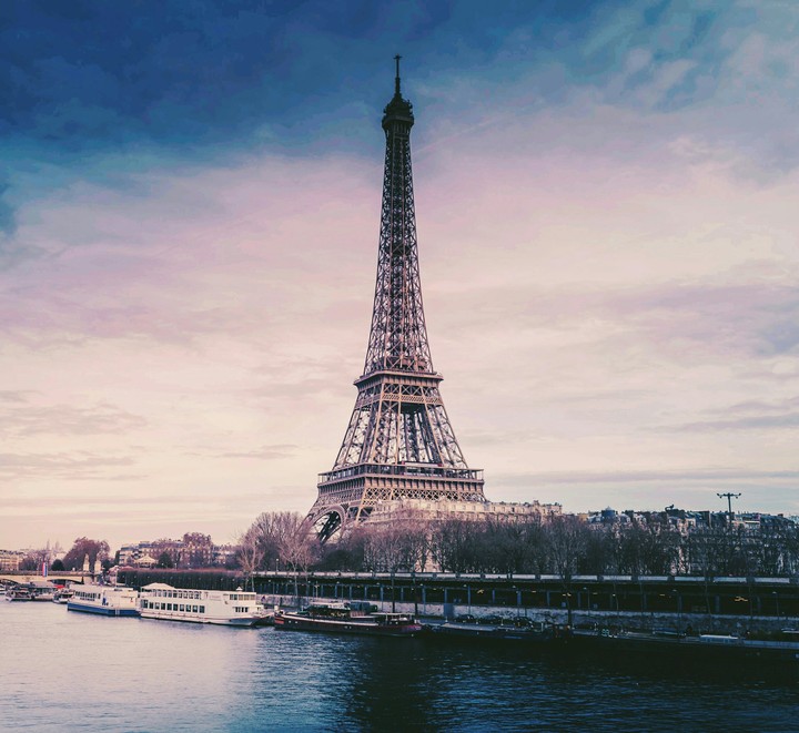 Eiffel Tower 