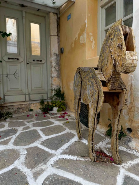 wooden horse