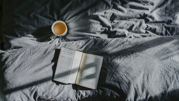 книга и кофе