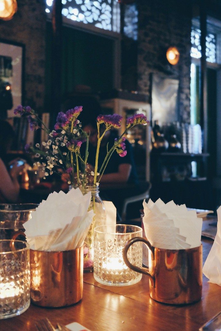 CANDLE LIGHT DINNER