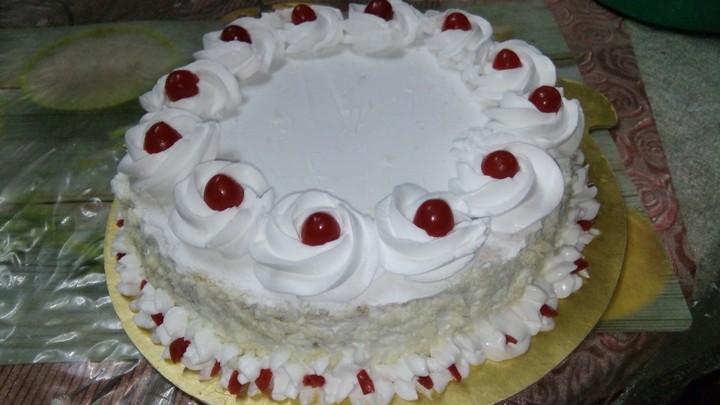 white forest cake