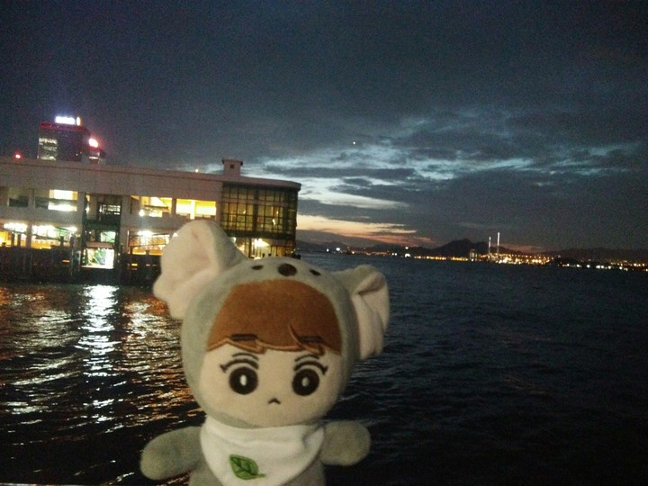 [190804] Joonjoon 'n Dusk, at Central ferry pier.