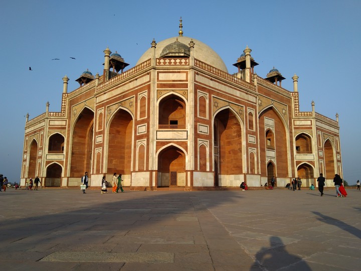 Humayun tom