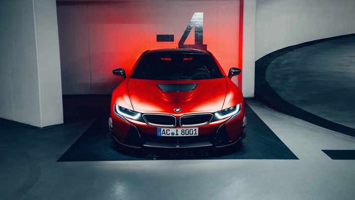 red i8