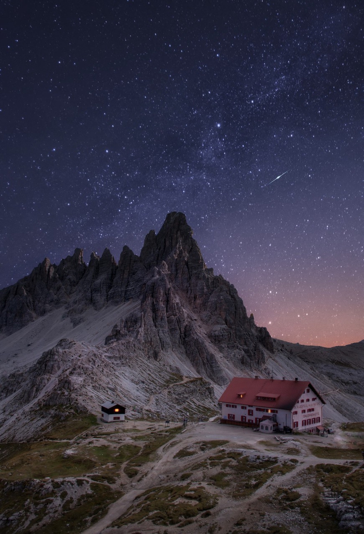 night and mountain