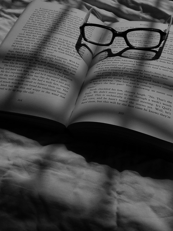 book b&w
