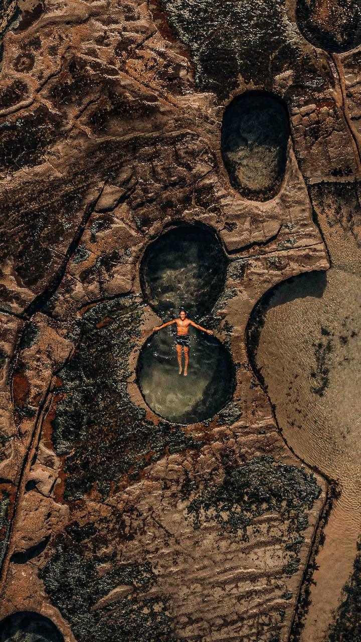 ⠀