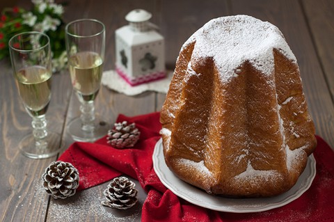 CHRISTMAS WITH PANDORO