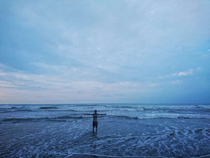 joyful sea