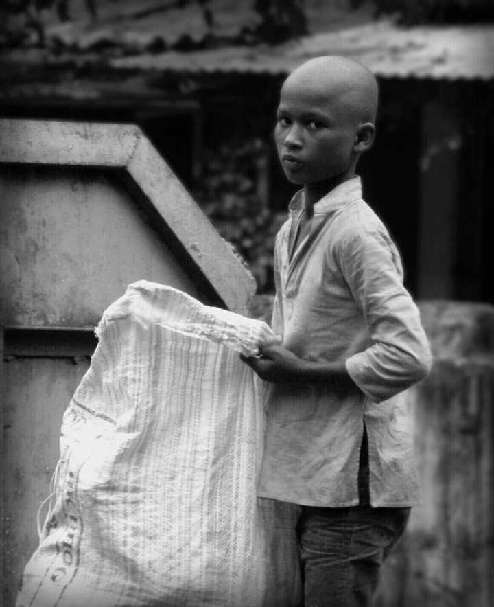 #black_and_white #poverty #poor child