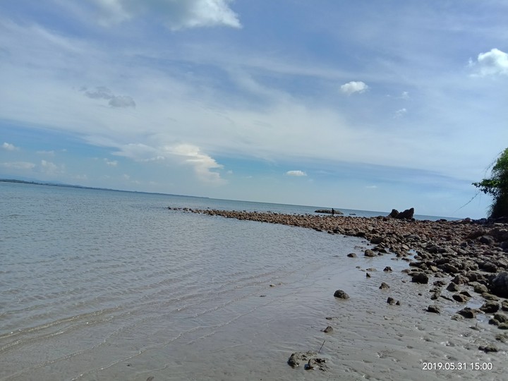 kg.bangau kudat beach