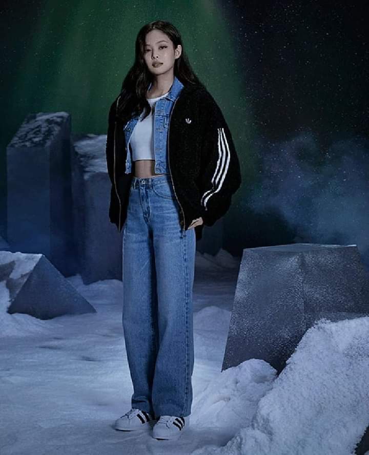 201003 BLACKPINKxADIDAS Original : Jennie