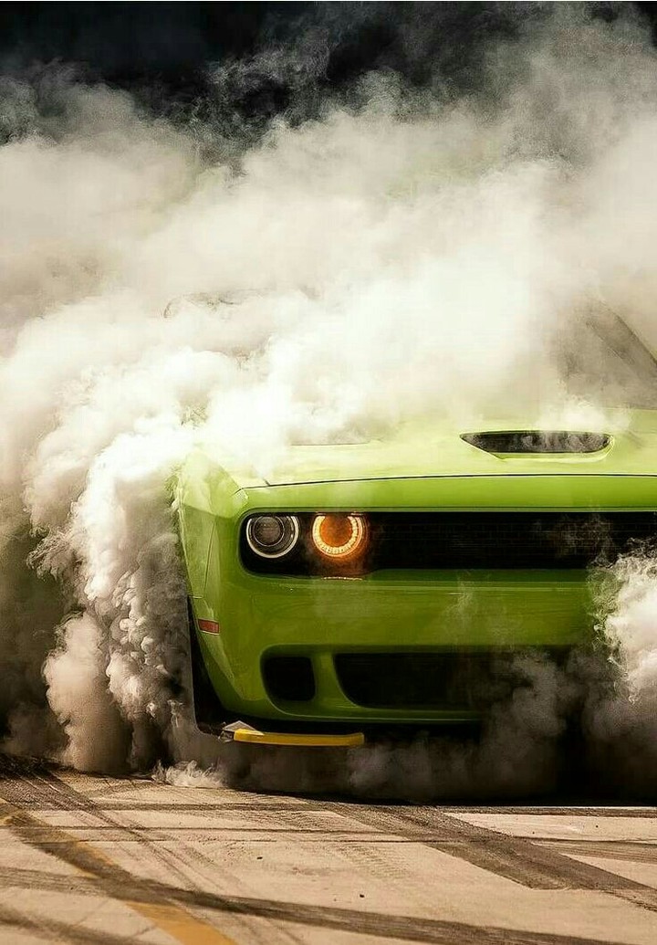 the most aggressive look of this beauty #dodge_challenger