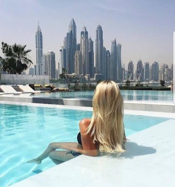 blonde And the water