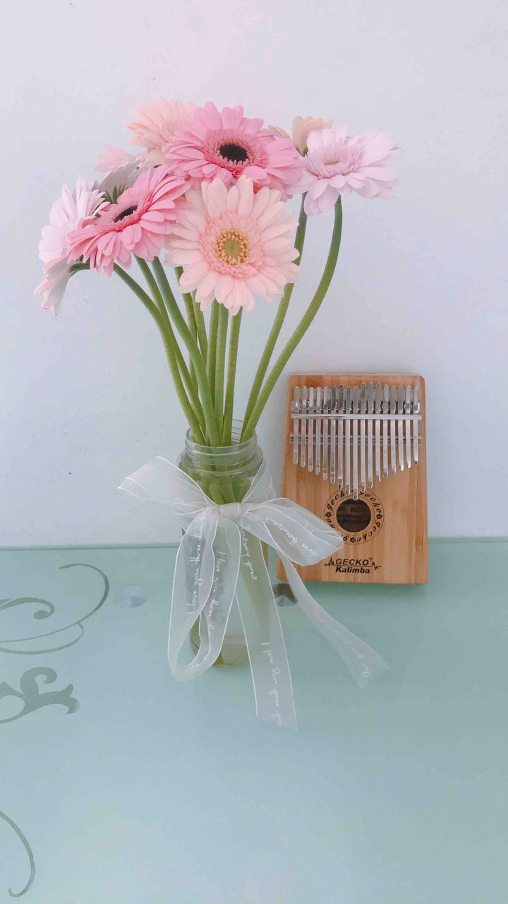 Flower pinky