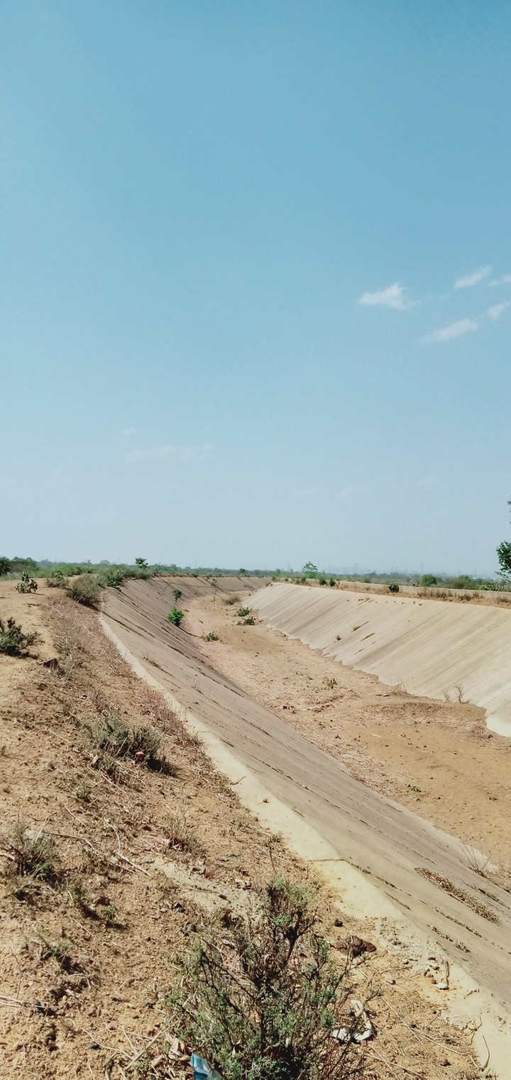 Dry canal....
