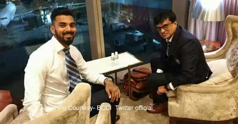 Team India at Mumbai Airport
