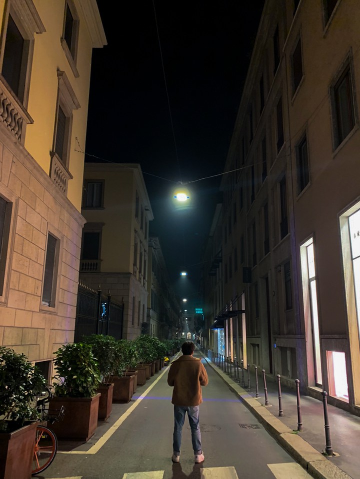 Late at night in the alleyway
