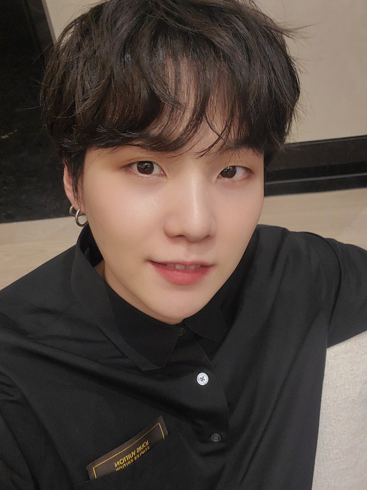 방탄의 둘째형 슈가