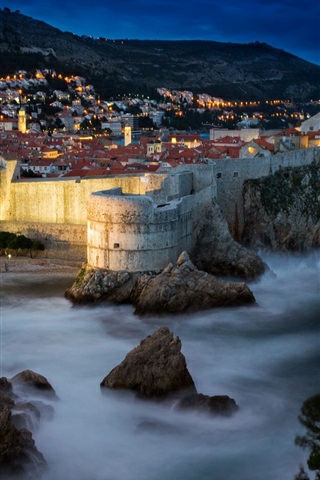 fortified walls Dubrovnik, Croatia