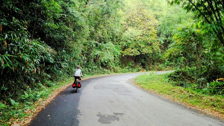 touring bicycle