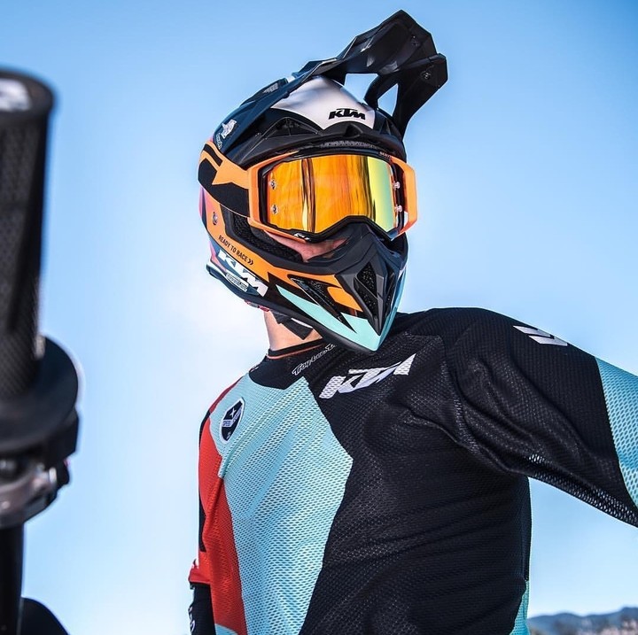 ktm001