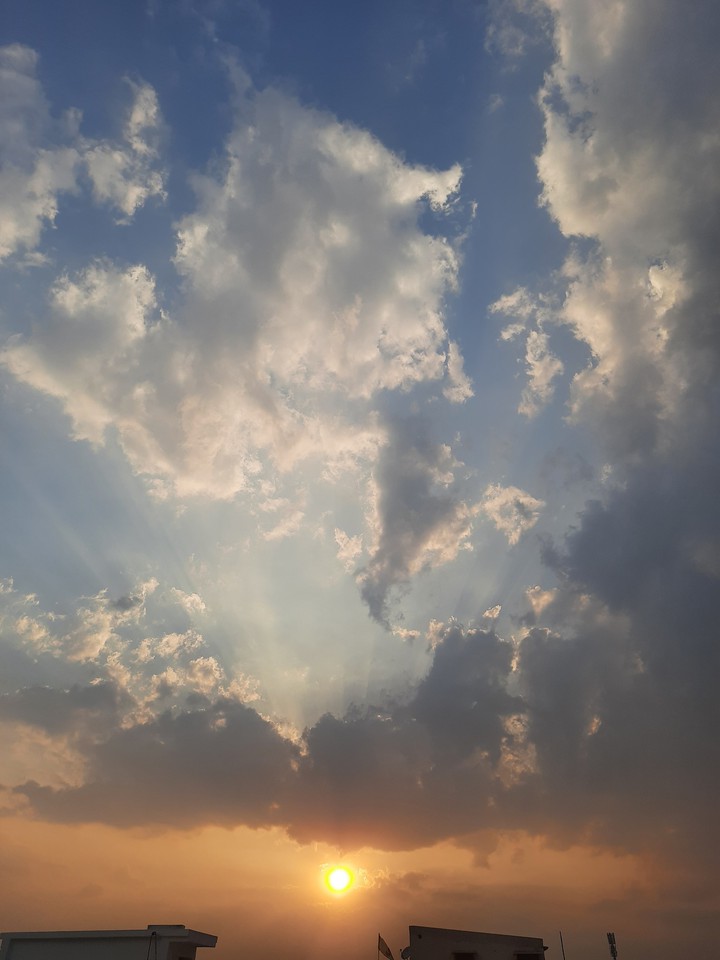 ☀️☁️