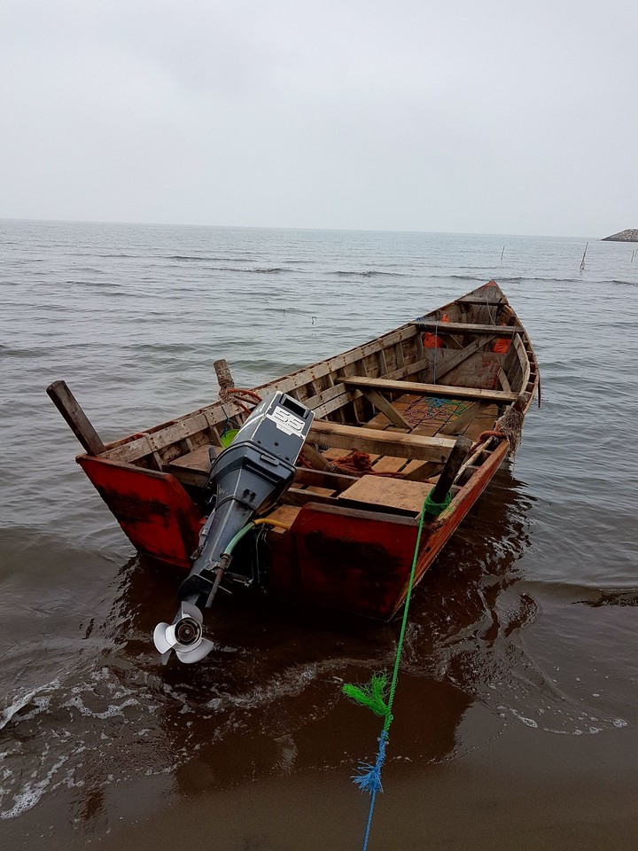 Alone Boat