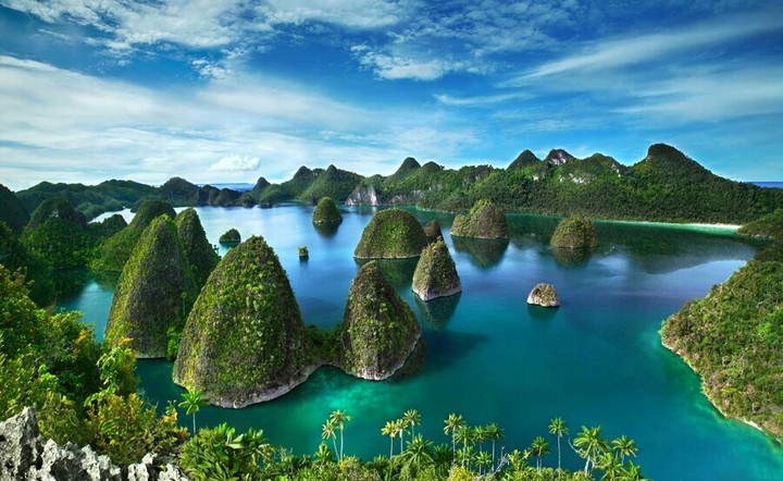 raja ampat, papua, indonesia