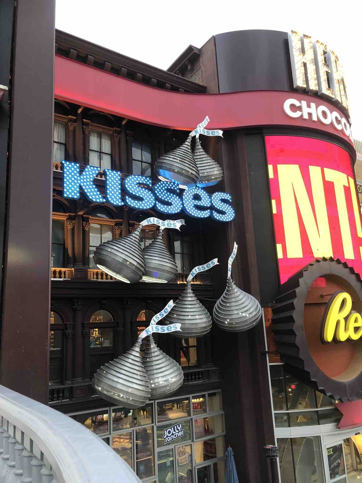 Kisses Building in Las Vegas