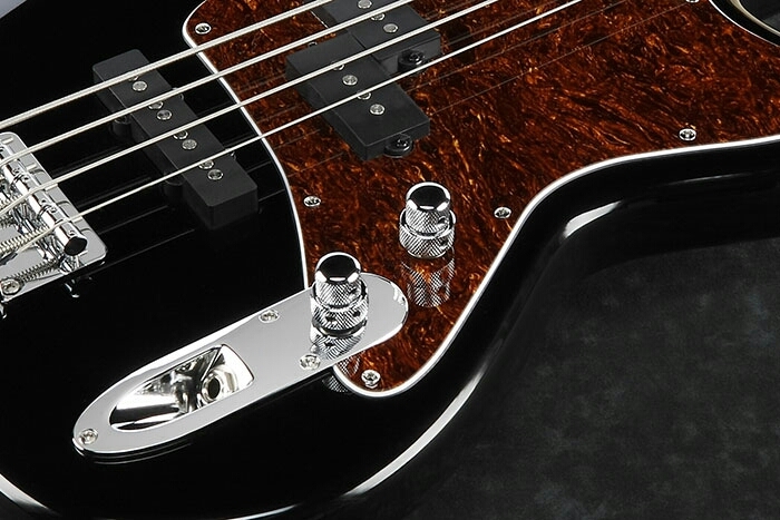 :D another bass guitar