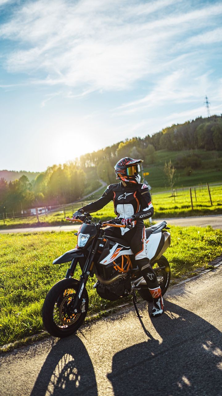 Cera day for adventure using motocross