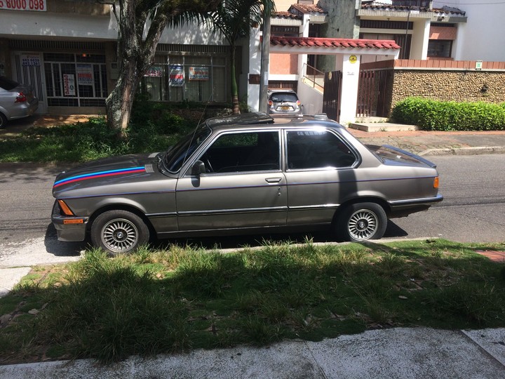 BMW CLASSIC 320 E-21 /82
