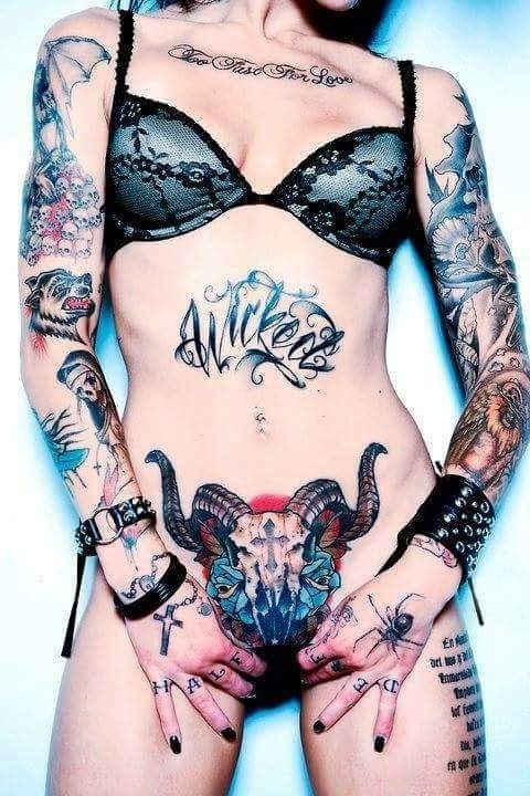 woman tatoo