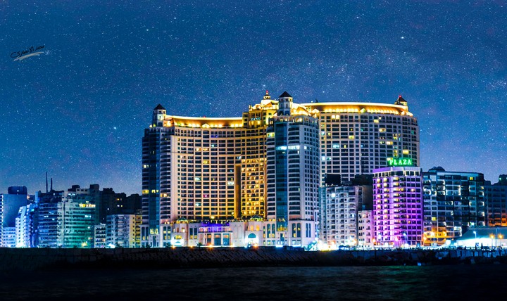 4 Season Hotel