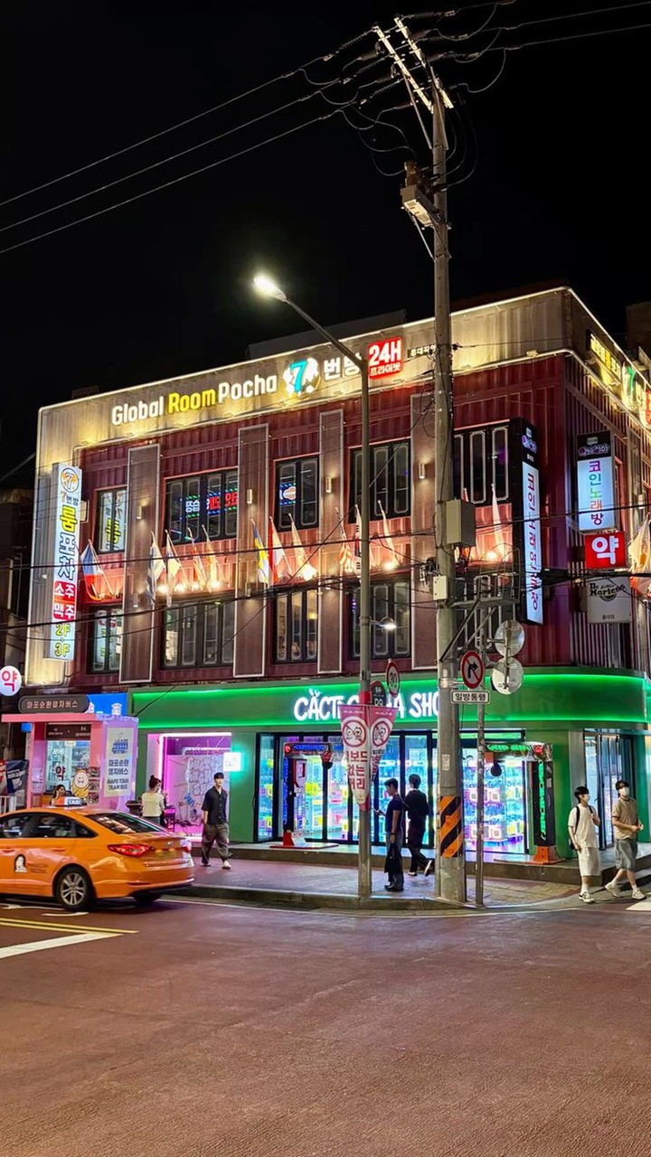 Urban_area, Night, Metropolitan_area