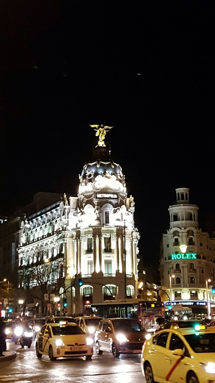Metropolis-Building Madrid Gran Via