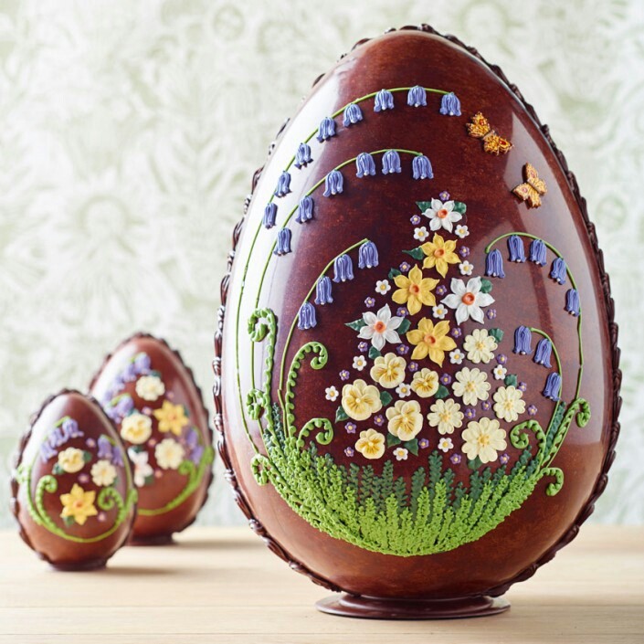 Pastry chocolate eggs
