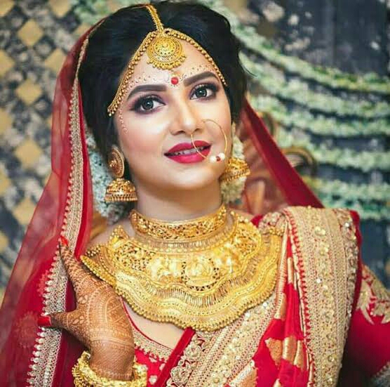 jewellery model photo