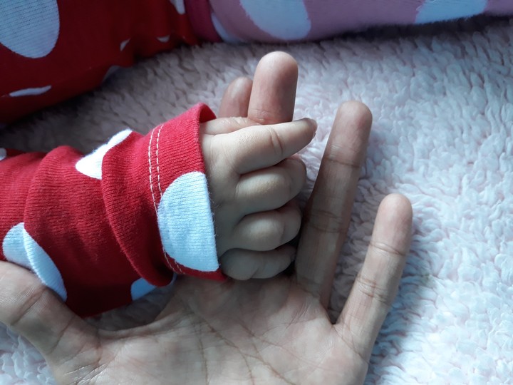 Hold finger